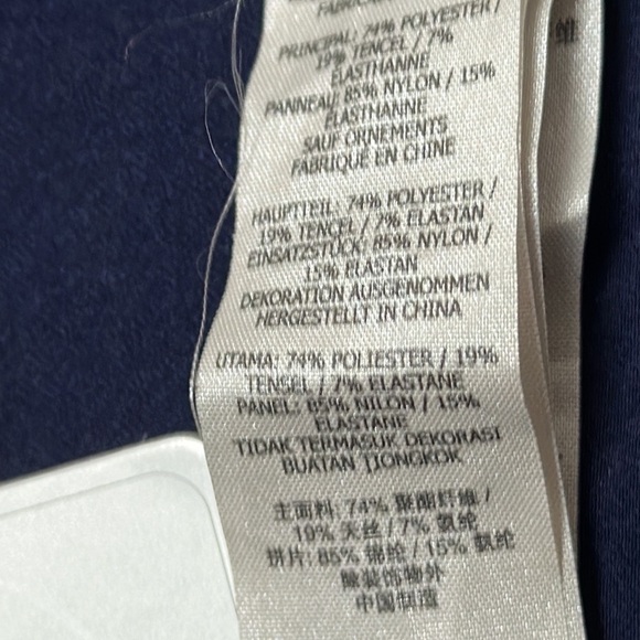 Lorna Jane Navy Short Sleeve T-Shirt work out cut out back NWT - Picture 5 of 7